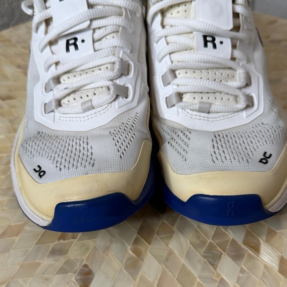 On Running White Sneakers with Blue Highlights Womens 9 - Picture 7 of 16